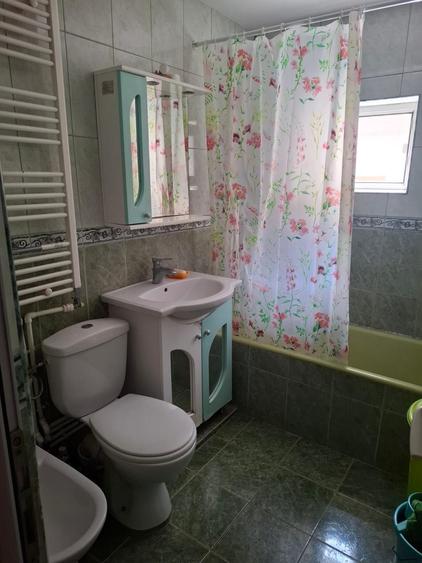 Apartament cu 2 camere decomandat în Sârbi