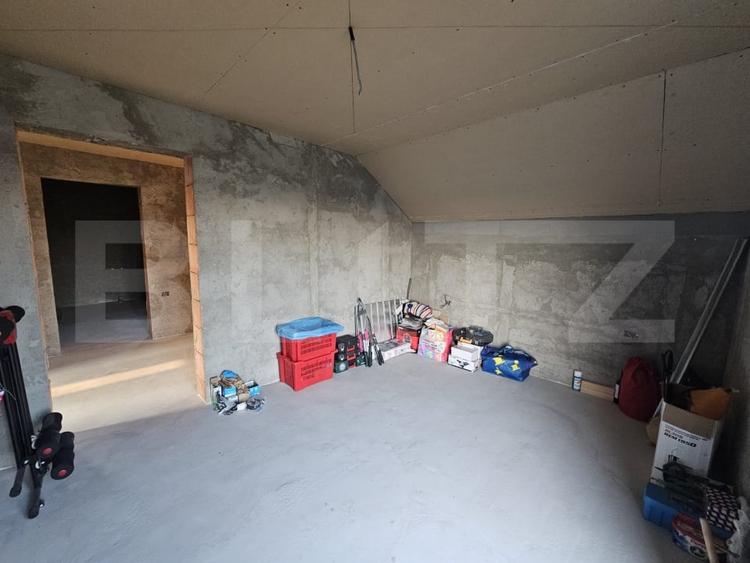 Casă individuală cu 4 camere cu Teren 800 Mp în Șimnicu de Sus