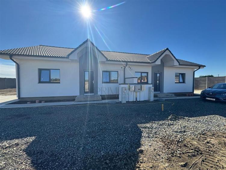 Duplex cu 3 camere cu Teren 350 Mp în Bucovăț (Remetea Mare)