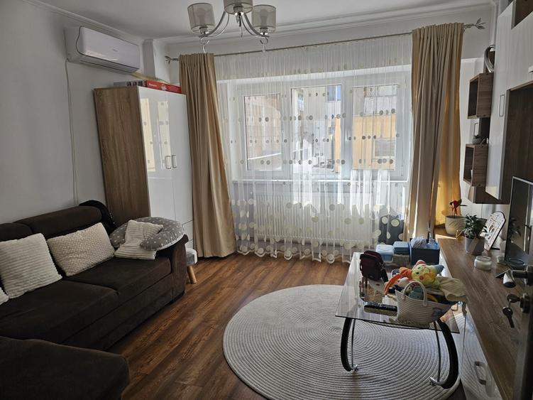 Apartament cu 2 camere decomandat în Micălaca