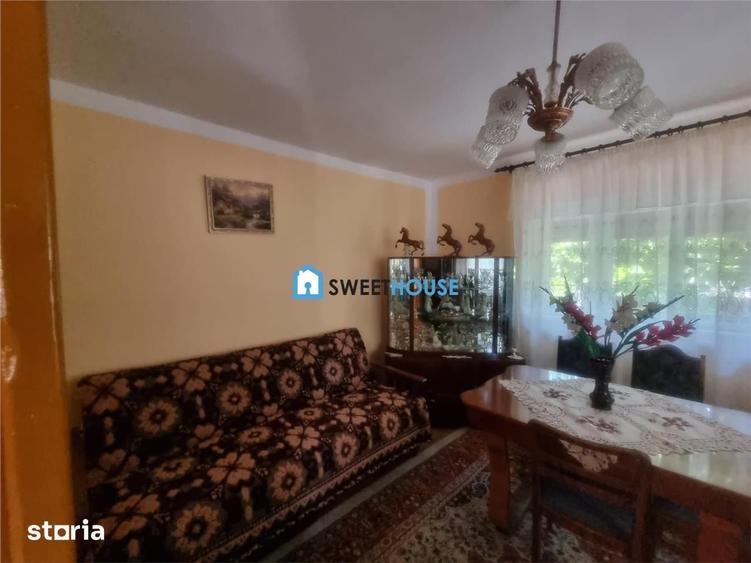 Casă cu 6 camere cu Teren 900 Mp în Șinca