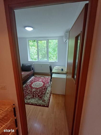 Apartament cu 3 camere decomandat în Berceni