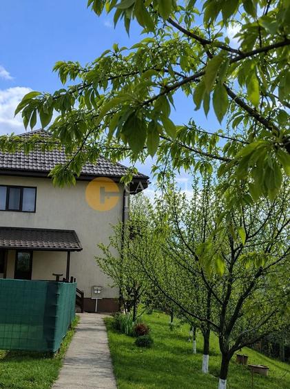 Casă individuală cu 3 camere cu Canalizare în Aroneanu