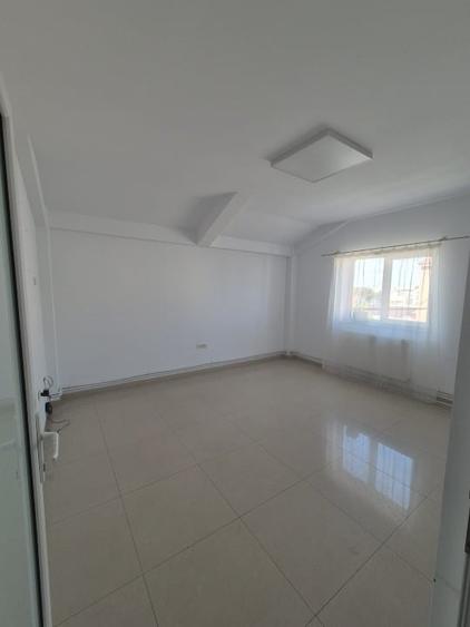 Spațiu comercial, de 145 mp, în Stadion