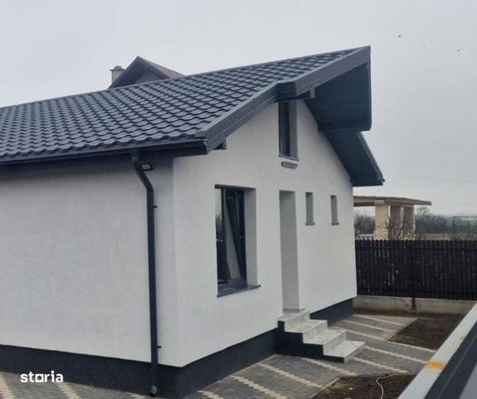 Casă cu 4 camere cu Teren 570 Mp în Hemeiuș