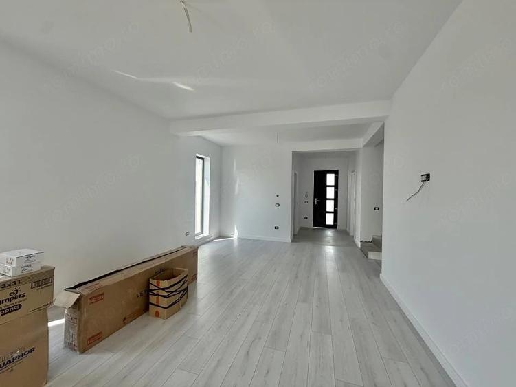 Duplex, despartit prin camera tehnica, 4 camere, 111mp utili in Giroc - 13