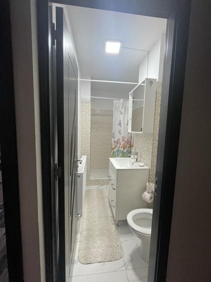 Garsonieră decomandată în Central
