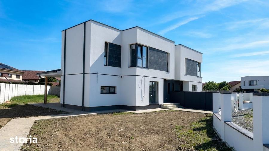 Casă cu 4 camere cu Teren 480 Mp în Ciupercenii Noi