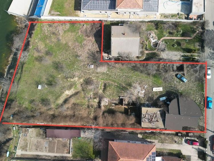 Teren Construcții intravilan de 2200 mp, în Palazu Mare
