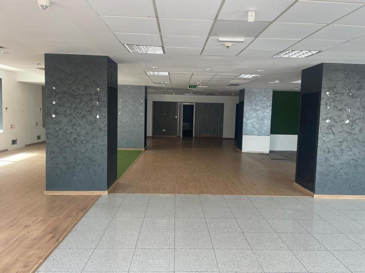 Spațiu comercial, de 440 mp, în Central