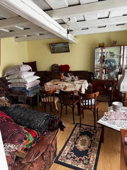 Casă cu 2 camere în Central