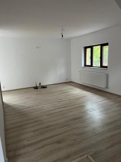 Casă individuală cu 4 camere cu Canalizare în Snagov