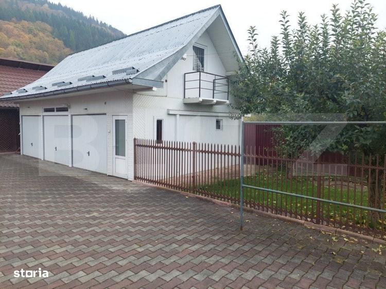 Casă cu 4 camere cu Teren 2000 Mp în Central