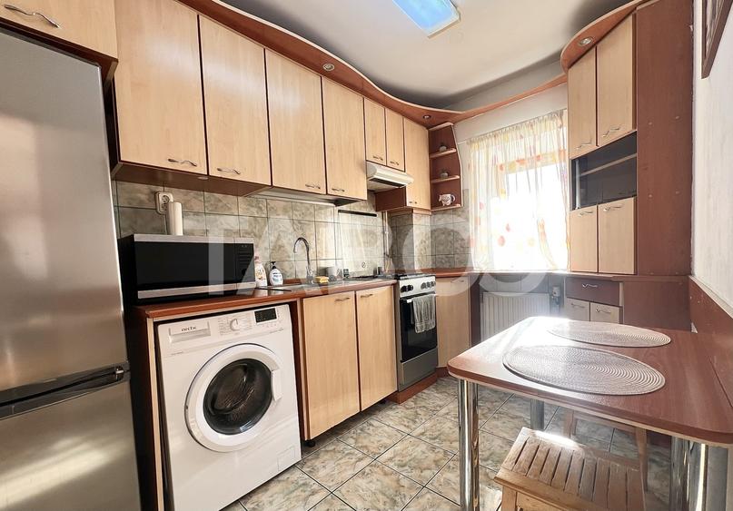 Apartament cu 3 camere semidecomandat, mobilat în Gheorgheni