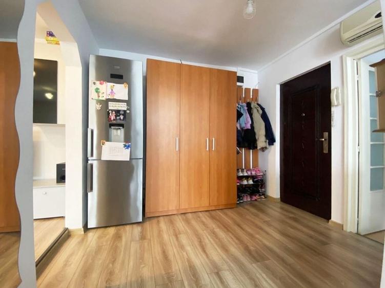 Apartament cu 3 camere de vanzare - Cartierul Rogerius, Str. Theodor Sperantia - 15