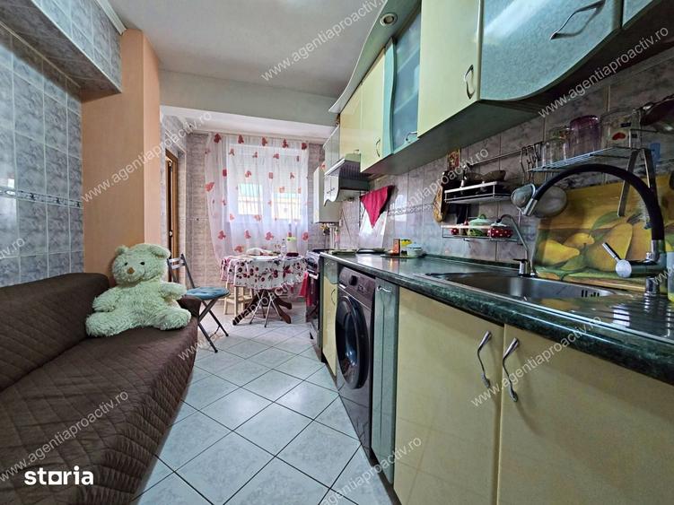 Apartament cu 2 camere decomandat în Micro 19