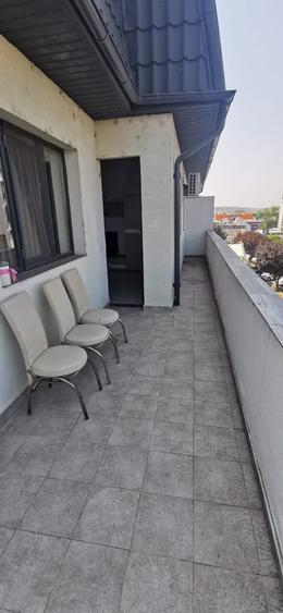 Apartament cu 2 camere decomandat în Brădești
