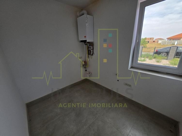 Duplex cu 4 camere cu Canalizare în Moșnița Nouă