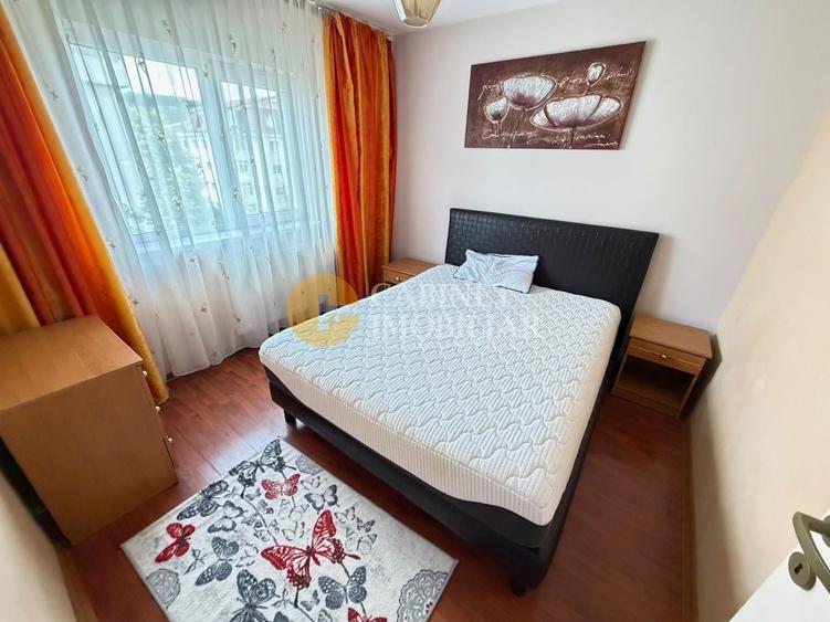 Apartament cu 3 camere decomandat, mobilat în Alexandru cel Bun