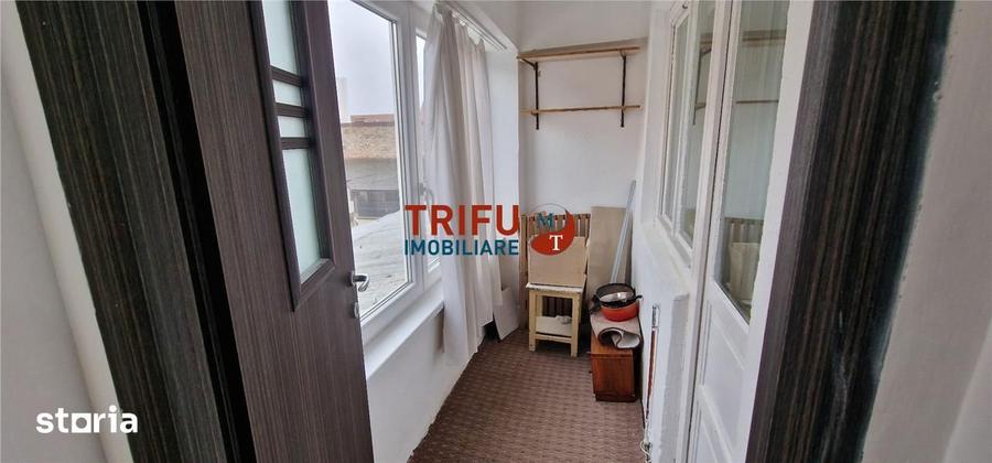 Apartament cu 2 camere semidecomandat în Lipoveni