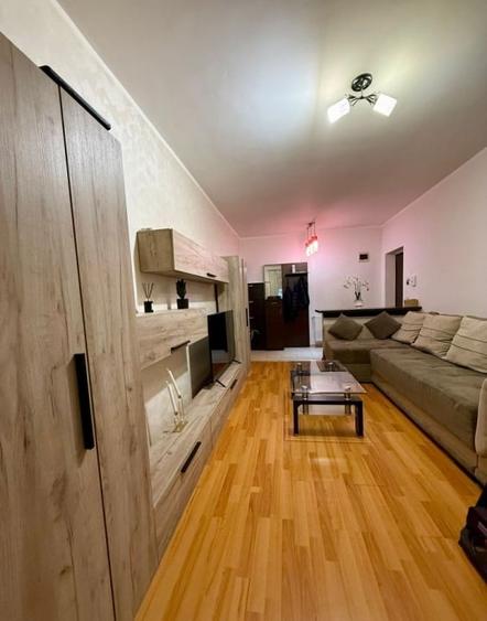 Apartament cu 2 camere decomandat, mobilat în Cetate