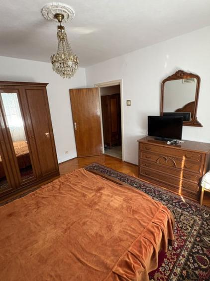 Apartament cu 2 camere decomandat în 1 Mai