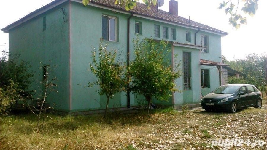 Casă cu 7 camere cu Teren 3700 Mp în Polizești