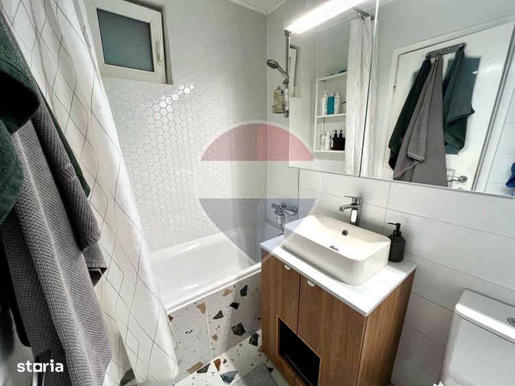 Apartament cu 2 camere semidecomandat în P-ța Muncii