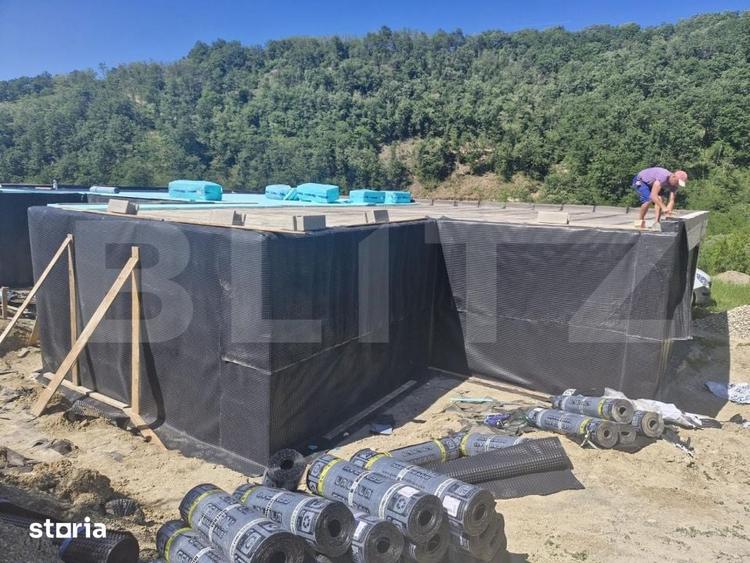 Casă cu 4 camere cu Teren 16418 Mp în Ilia