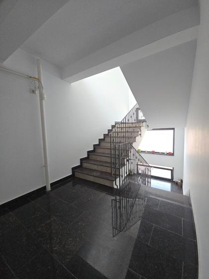 Apartament cu 2 camere decomandat în Dobroești