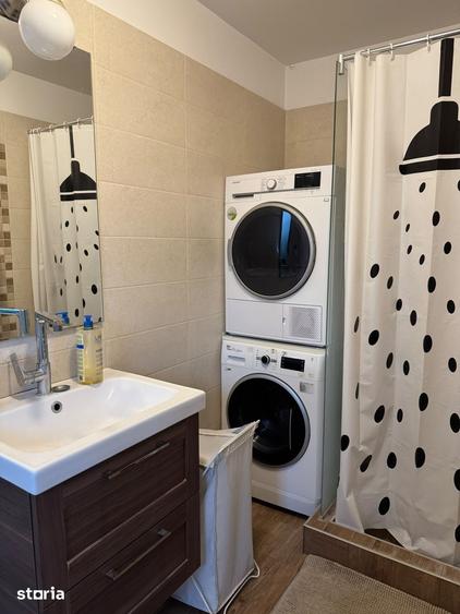 Casă cu 4 camere cu Teren 250 Mp în Central