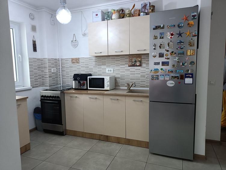 Particular,vand apartament 2 camere - 3