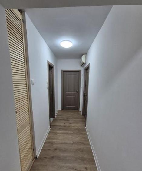 Apartament cu 2 camere decomandat, mobilat în Tei