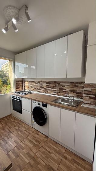 Apartament cu 2 camere decomandat în Obor