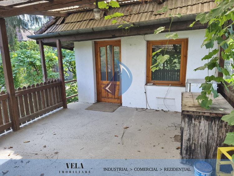Casă individuală cu 3 camere cu Teren 1680 Mp în Est