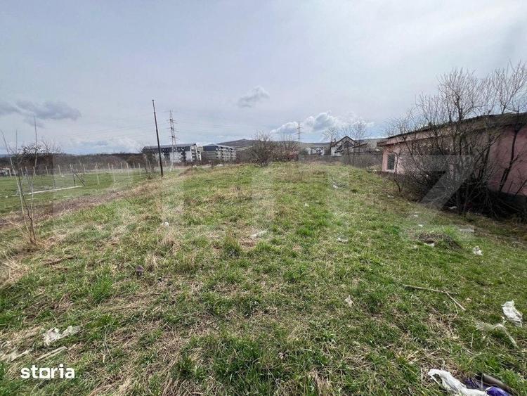 Teren de 4400 mp, în Viișoara
