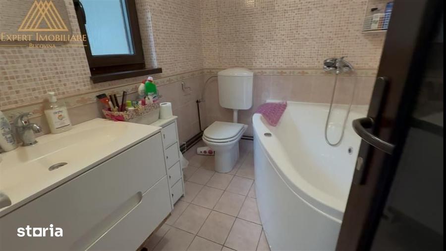 Casă cu 4 camere cu Teren 3000 Mp în Vama