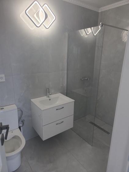 Casă cu 4 camere în Parța