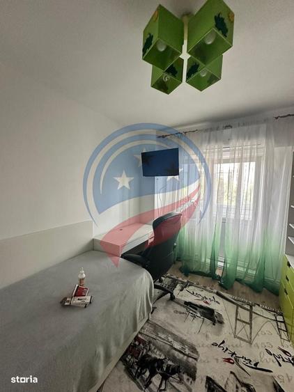Apartament cu 3 camere decomandat în Lăpuș