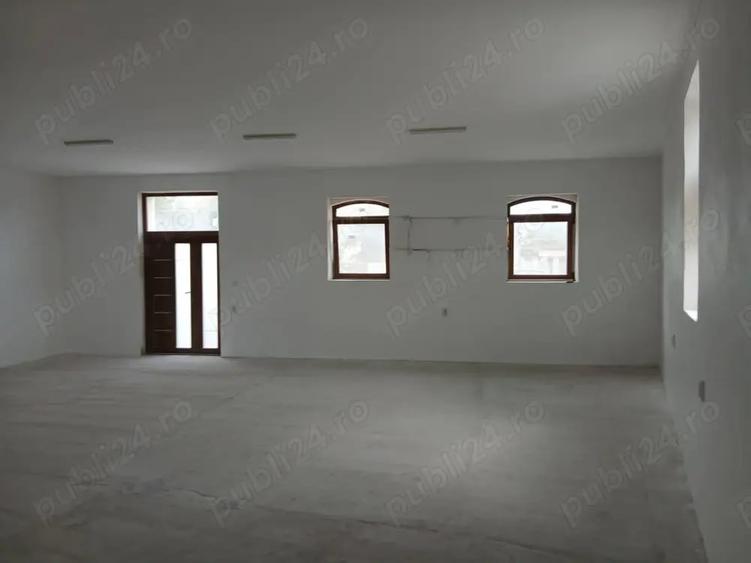 Spațiu comercial, de 140 mp, în Central