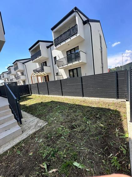 Apartament cu 3 camere decomandat în Sânpetru