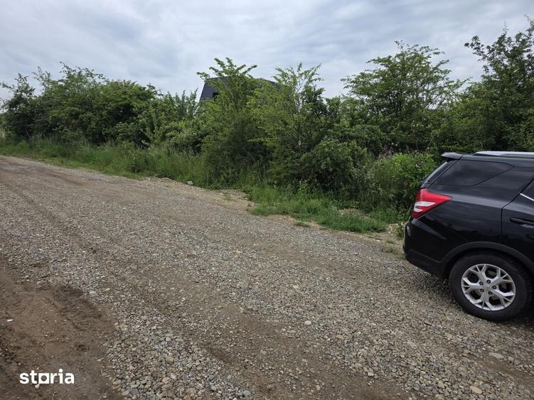 Teren de 1350 mp, în Sânpetru