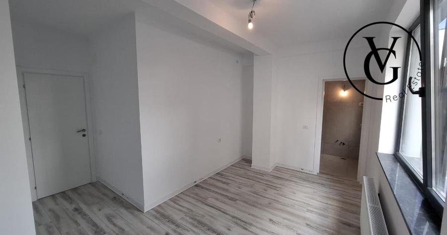 Apartament cu 3 camere decomandat în Kamsas