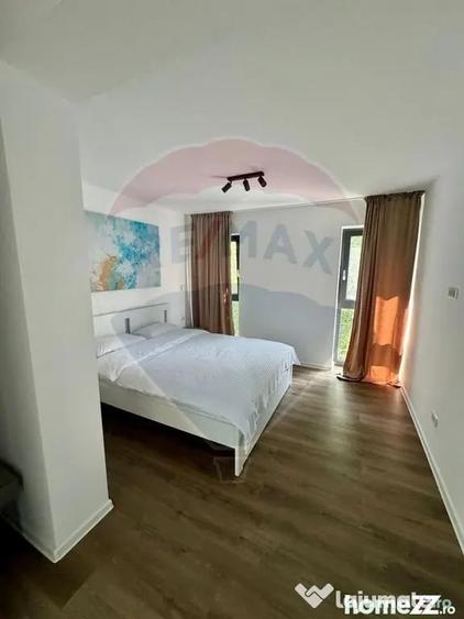 Casă cu 7 camere cu Teren 5191 Mp în Almaș