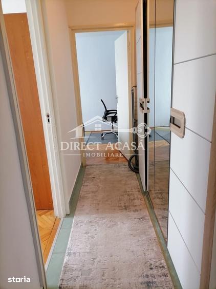 Apartament cu 3 camere în Dâmbu Pietros