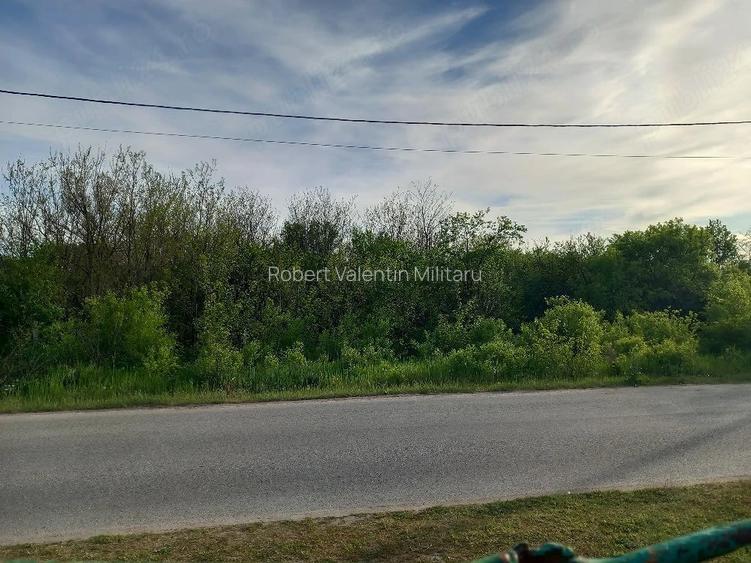 Teren de 6800 mp, în Tufeni