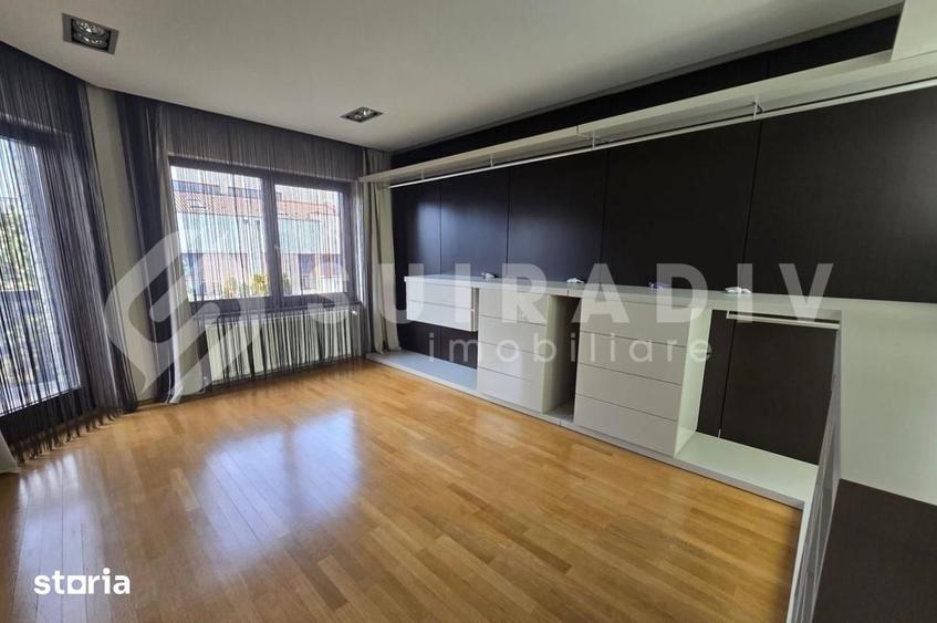 Casă cu 5 camere cu Teren 330 Mp în Bună Ziua