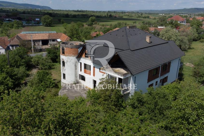 Casă cu 12 camere cu Canalizare în Gheghie