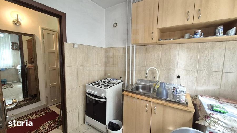 Apartament cu 3 camere semidecomandat, mobilat în George Enescu