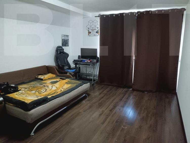 Casă individuală cu 4 camere cu Canalizare în Simeria